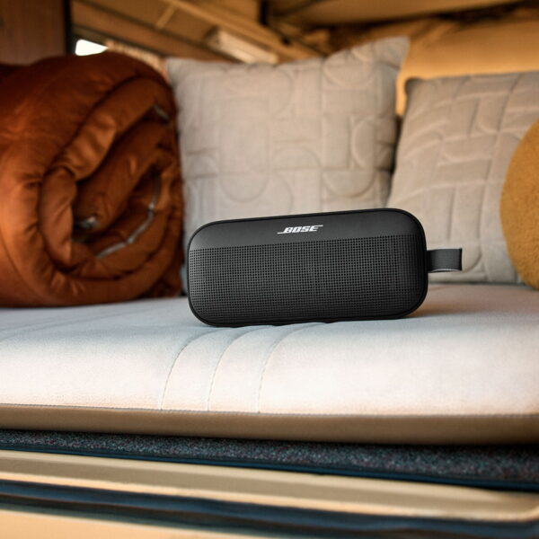 Bose SoundLink Flex II Wireless Waterproof Portable Bluetooth Speaker, Black - Image 6